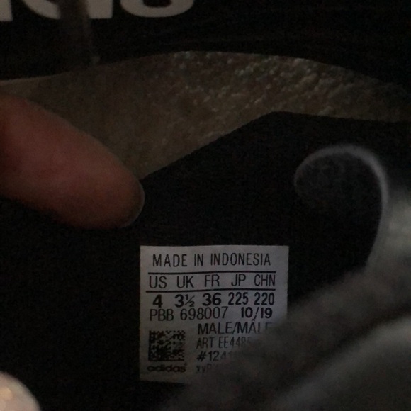 Adidas boys cleats - Picture 5 of 6